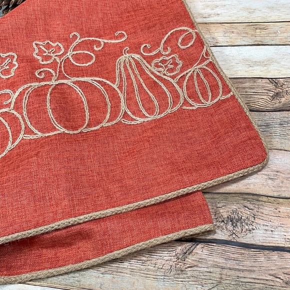 Fall Table Runner with embroidered Pumpkins - Picture 10 of 10